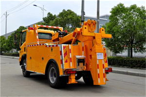 长兴乡高速路拖车费